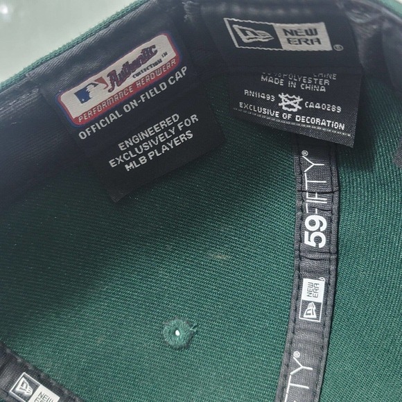 Oakland Athletics A's New Era Authentic On-Field 59FIFTY Fitted Hat Size 8 - Picture 11 of 13